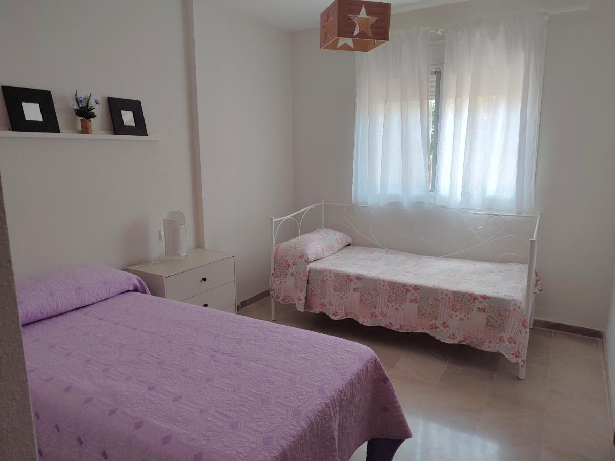 Apartamento Con Piscina กาซาเรส ภายนอก รูปภาพ