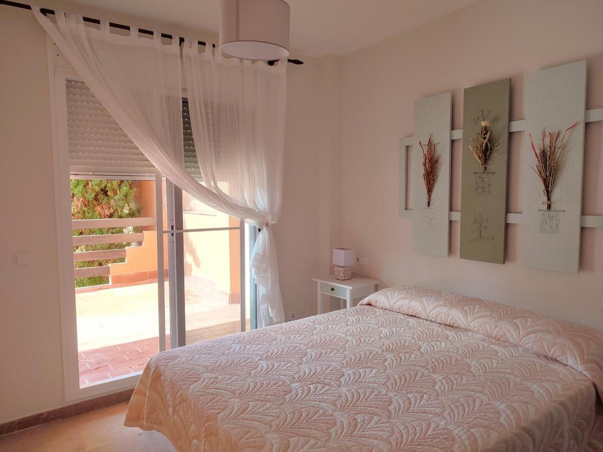 Apartamento Con Piscina กาซาเรส ภายนอก รูปภาพ