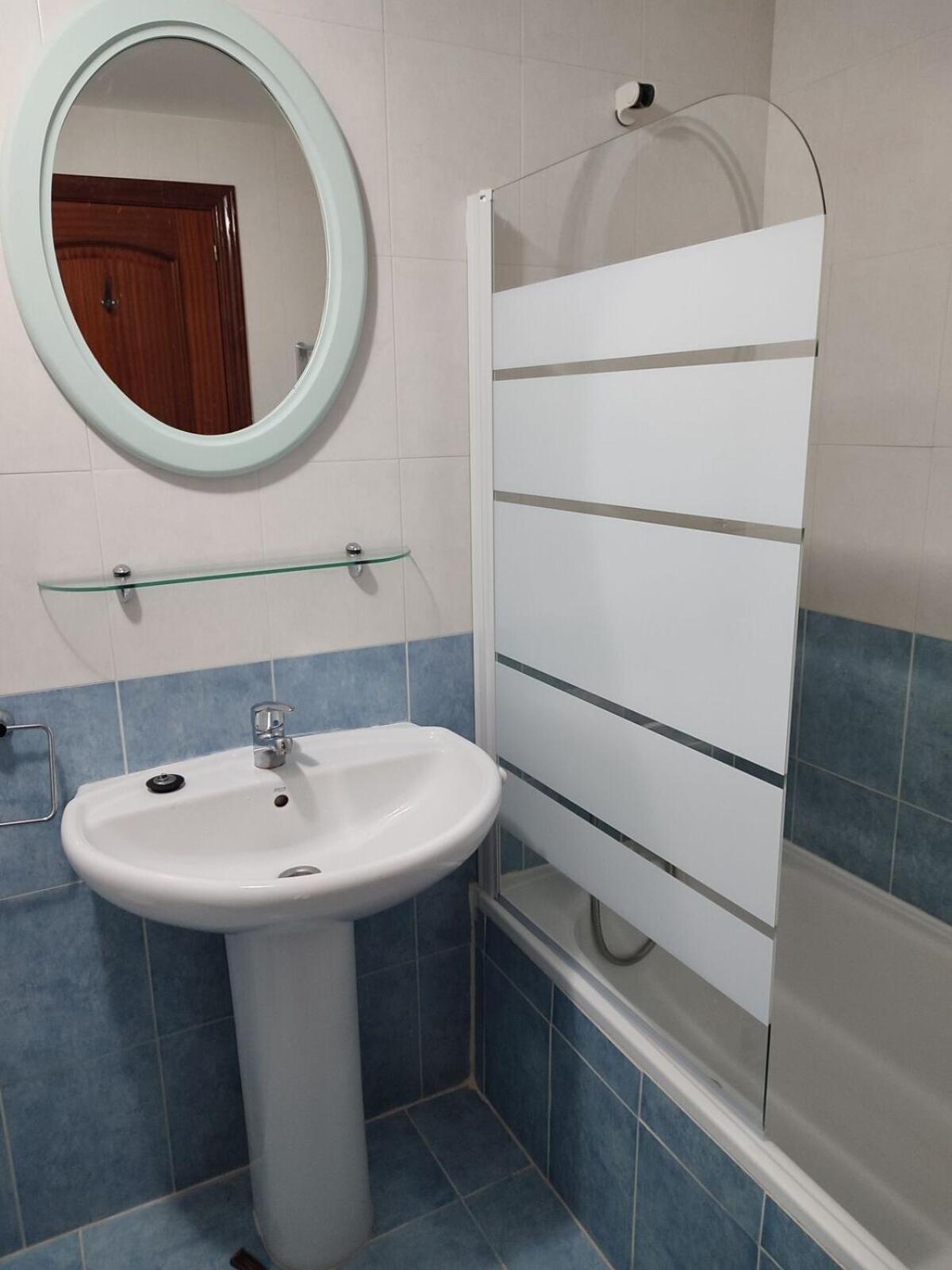 Apartamento Con Piscina กาซาเรส ภายนอก รูปภาพ