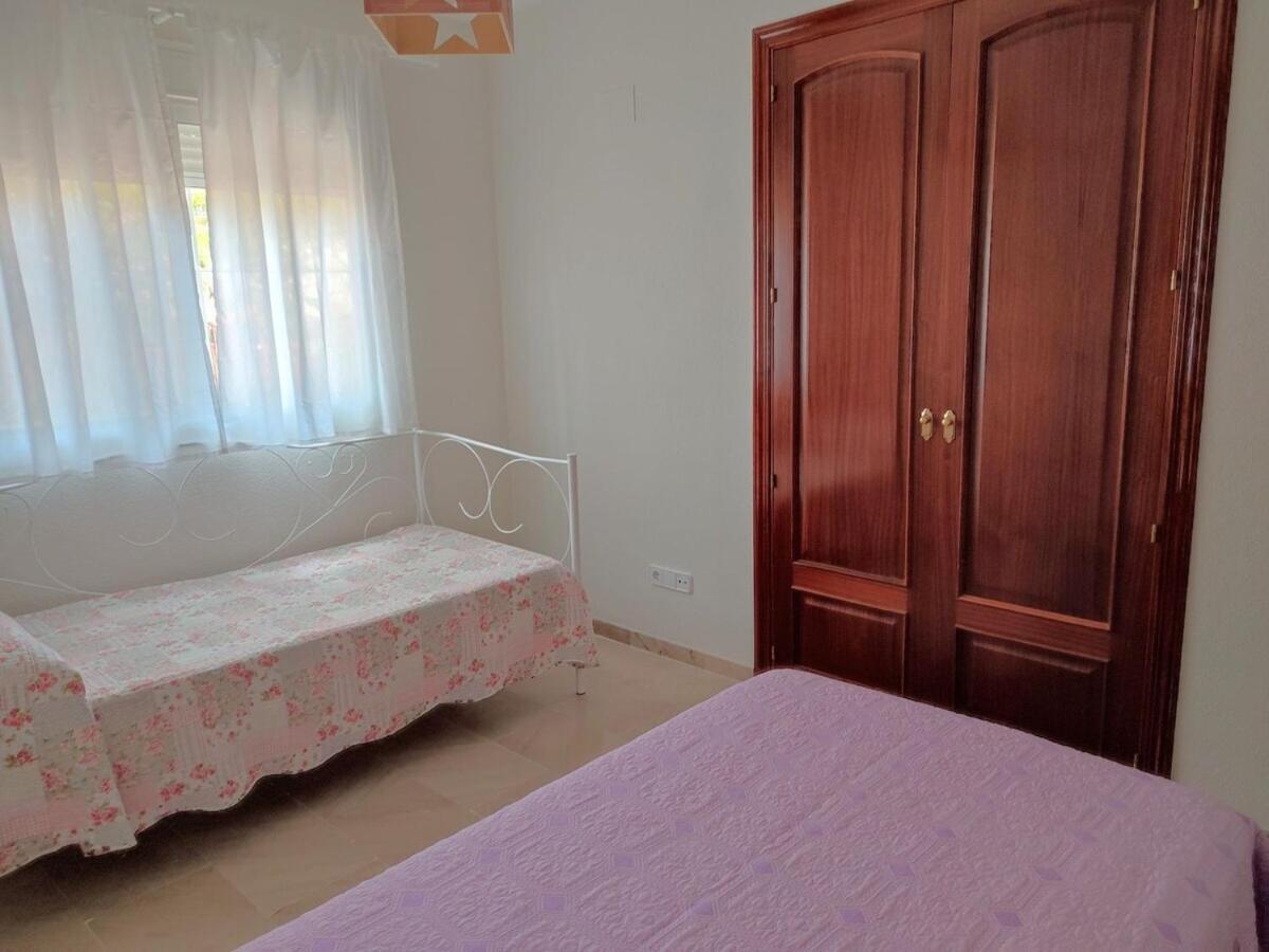 Apartamento Con Piscina กาซาเรส ภายนอก รูปภาพ