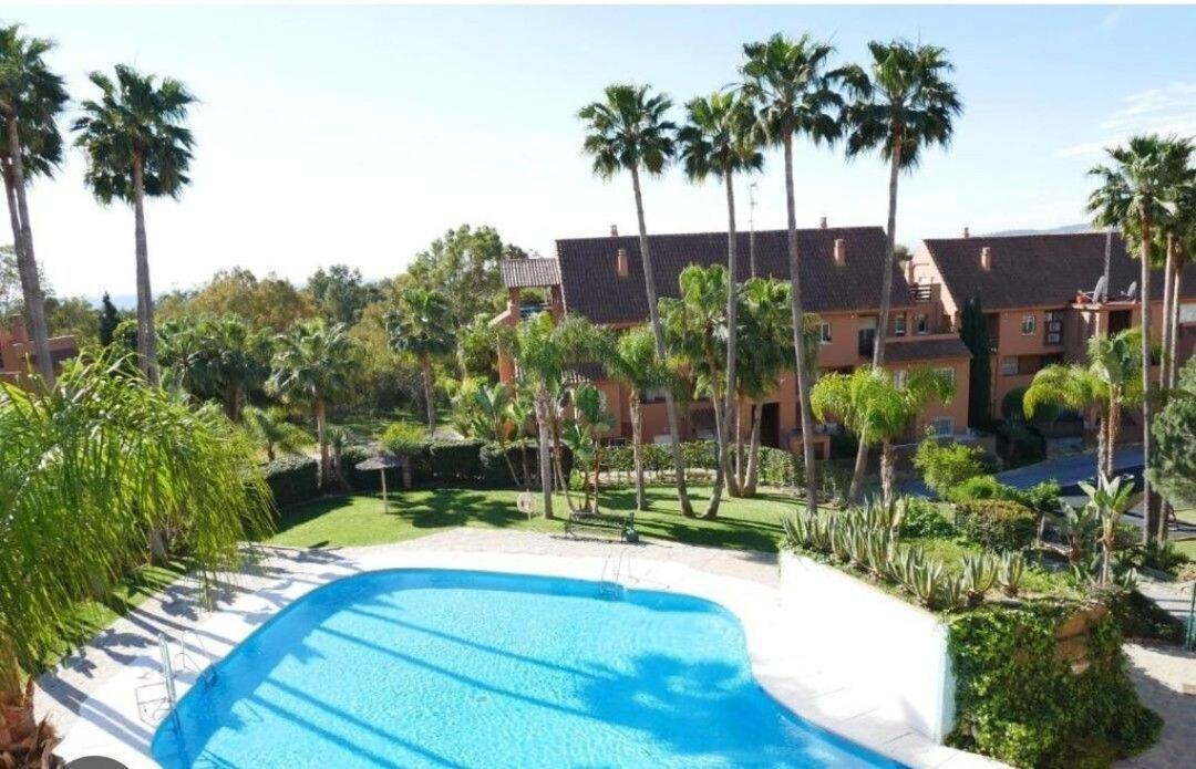 Apartamento Con Piscina กาซาเรส ภายนอก รูปภาพ